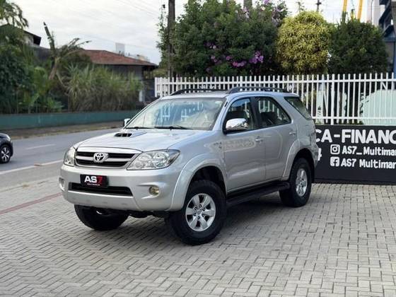TOYOTA HILUX SW4 3.0 SRV 4X4 16V TURBO INTERCOOLER DIESEL 4P AUTOMÁTICO